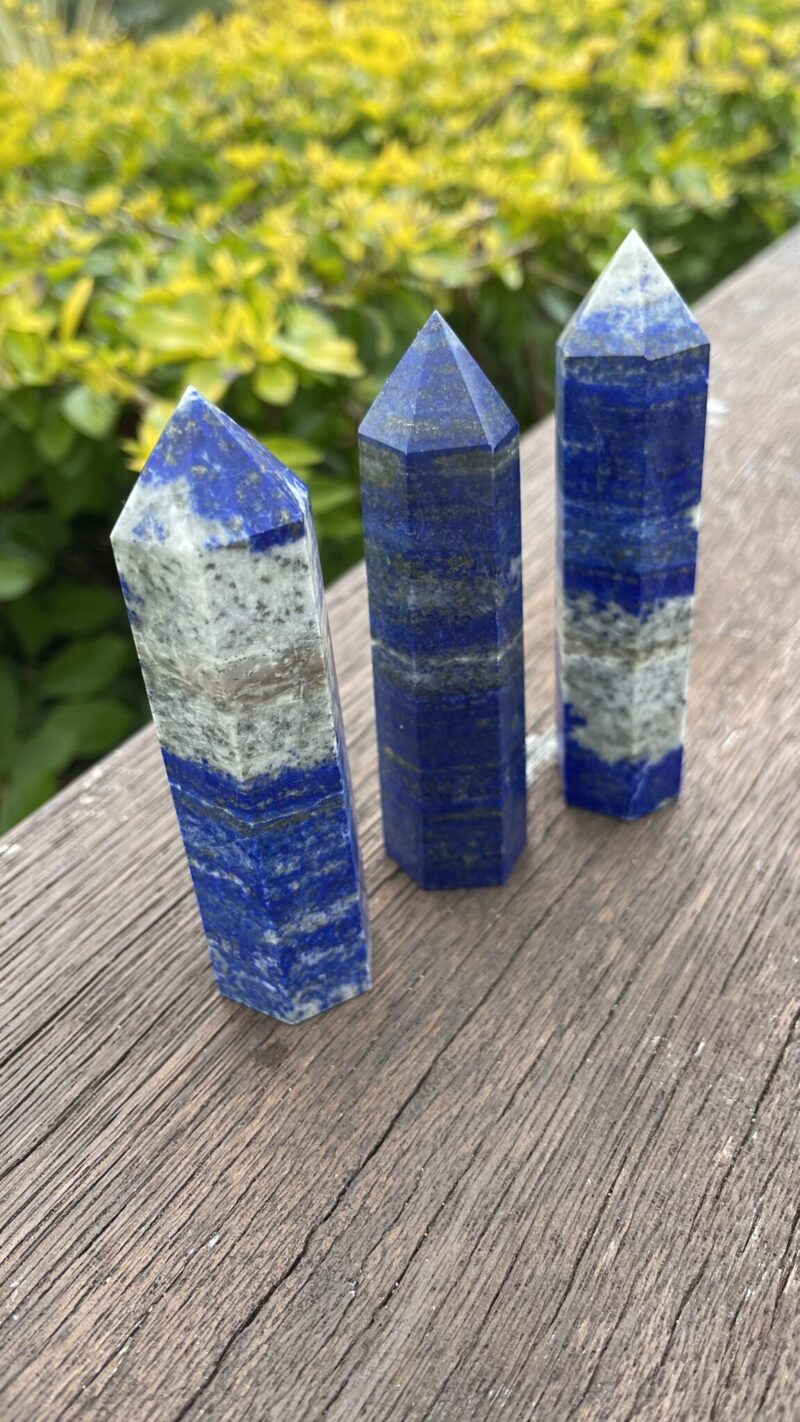 “Voice of the Ancients” – Lapis Lazuli Generator (10.3cm Tall)