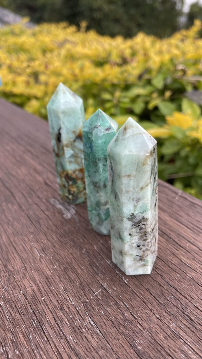 “Phoenix Stone” – Natural Fenghuanglite with Lapis Lazuli Inclusions (Approx. 8cm Tall)