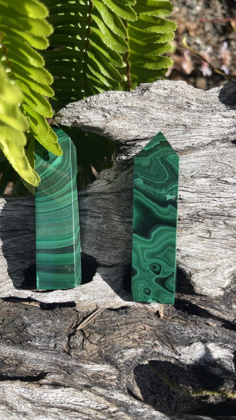 “Emerald Gate” – Malachite Tower Point 7.8cm
