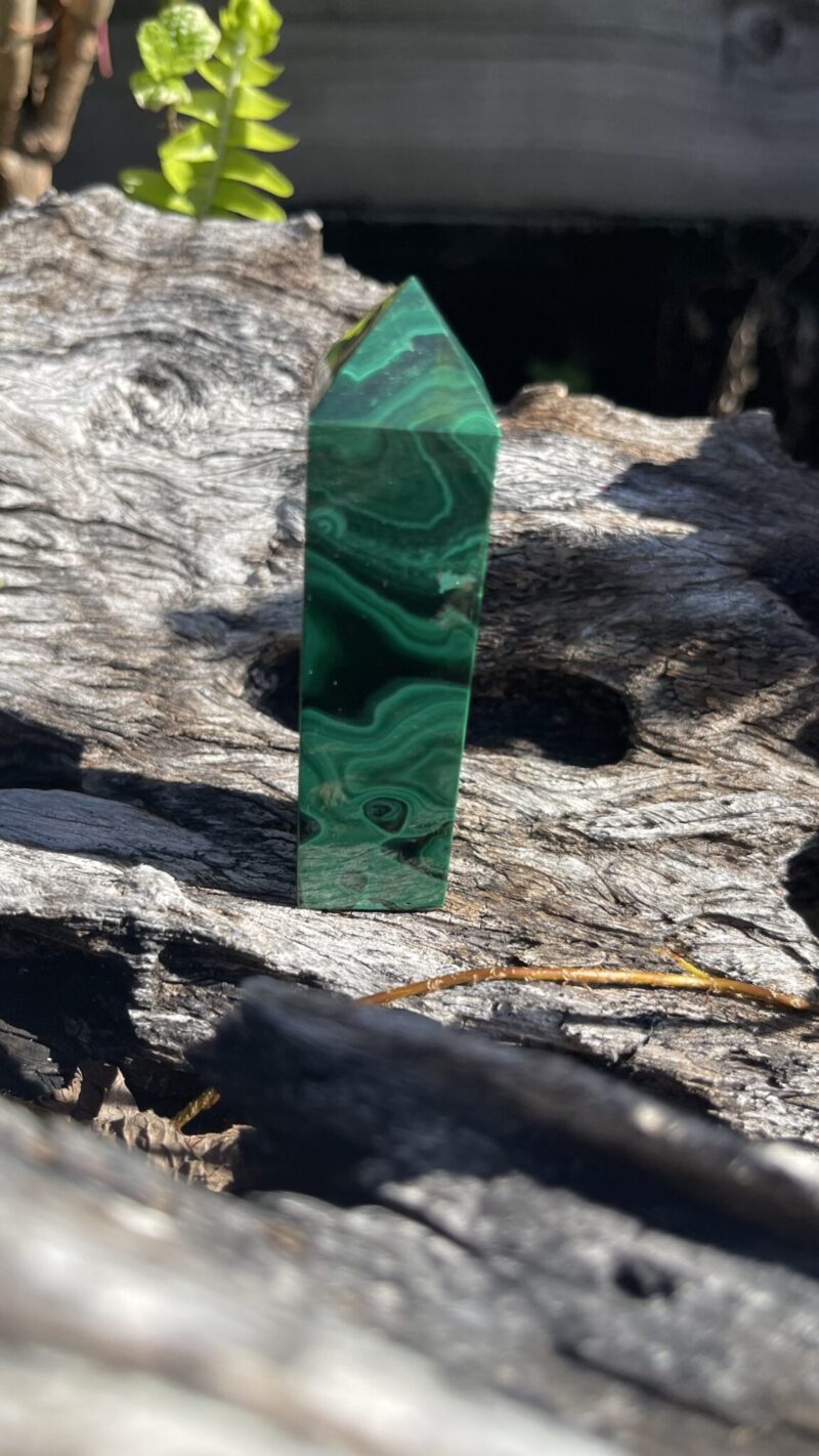 “Emerald Gate” – Malachite Tower Point 7.8cm