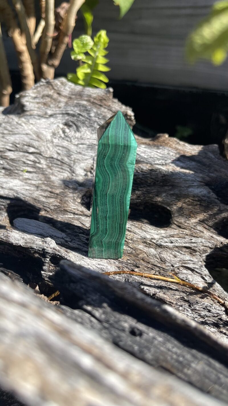 “Emerald Gate” – Malachite Tower Point 7.8cm